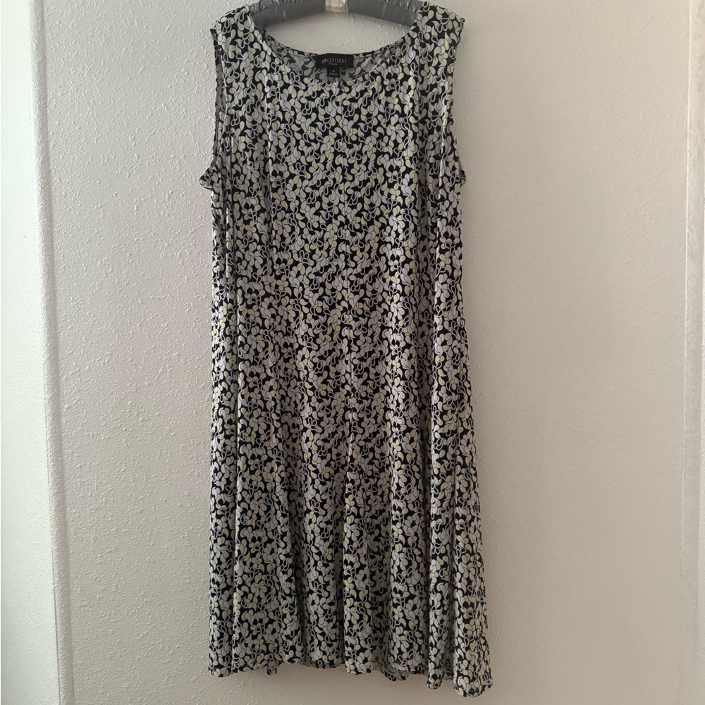 Perceptions Black and White Floral Midi Dress